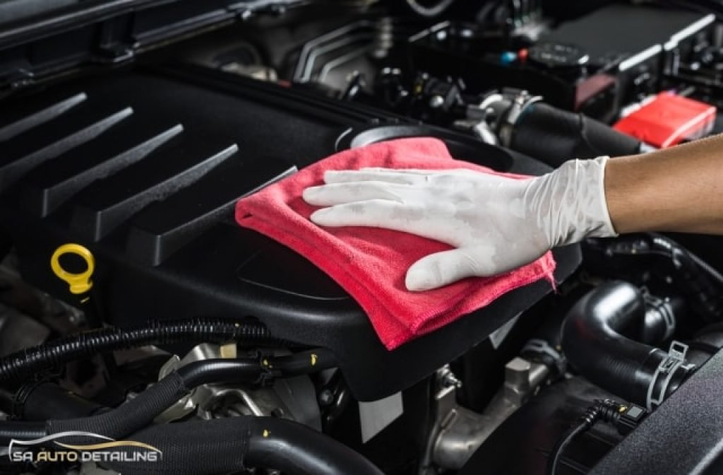 A Clean Engine with Protectant for Shine